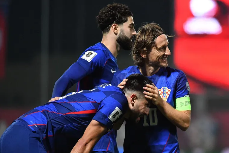 Malo je tko zaslužio ovo poput njega: Pogledajte suze Erlića nakon prvijenca u najdražem dresu