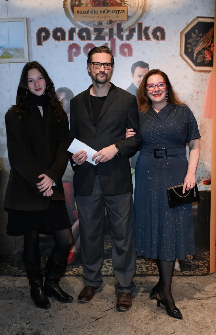 Spektakl na premijeri predstave: Ecija i Ljupka u prvom planu, a glamur nije izostao