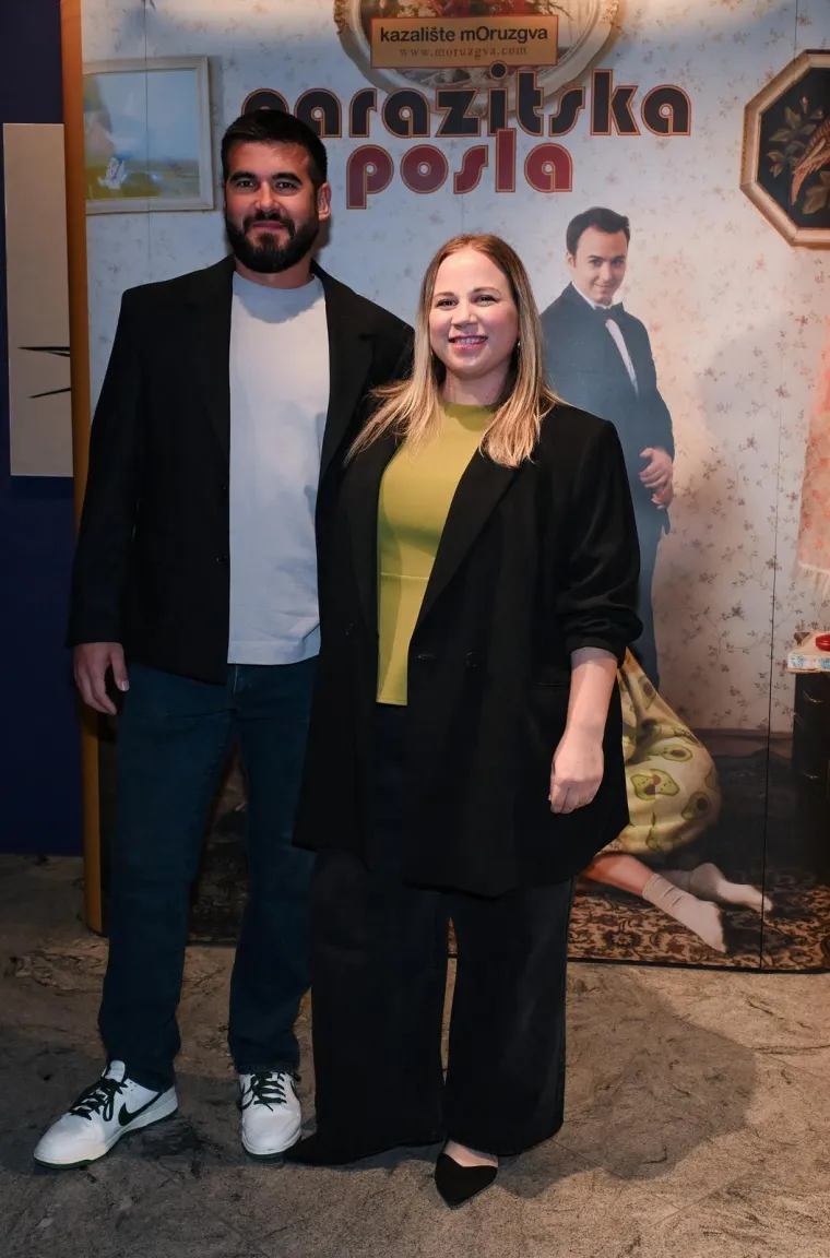 Spektakl na premijeri predstave: Ecija i Ljupka u prvom planu, a glamur nije izostao