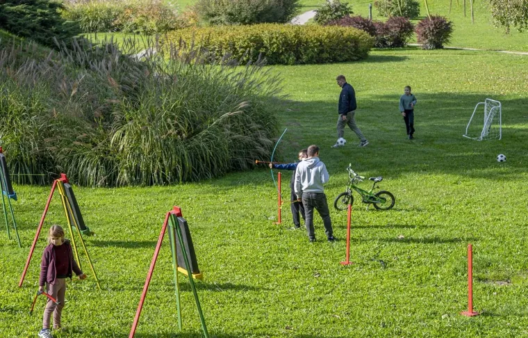 Neki su gledali kestene, ali ipak su se svi okretali za njom: Ova dama ukrala je show u Karlovcu