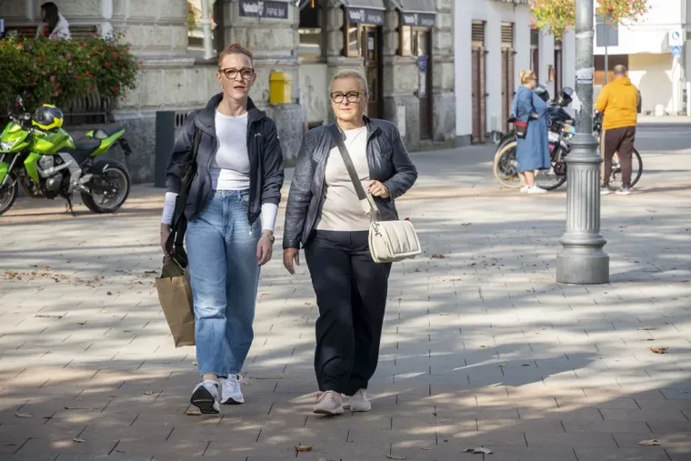 Neki su gledali kestene, ali ipak su se svi okretali za njom: Ova dama ukrala je show u Karlovcu