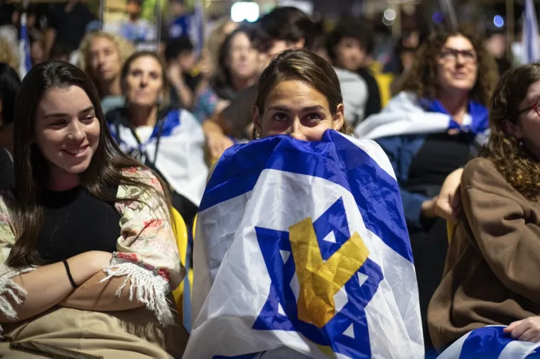 Pogledajte suze radosnice i slavlje u Tel Avivu: Taoci se nakon dvije godine vraćaju kući