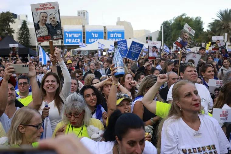 Pogledajte suze radosnice i slavlje u Tel Avivu: Taoci se nakon dvije godine vraćaju kući