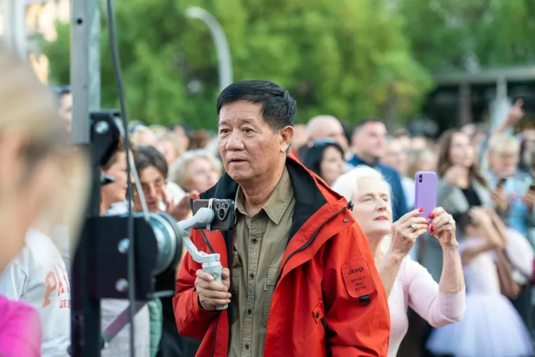 Srbija i Crna Gora oplakuju kralja narodne glazbe: Građani u suzama pjevali njegove hitove