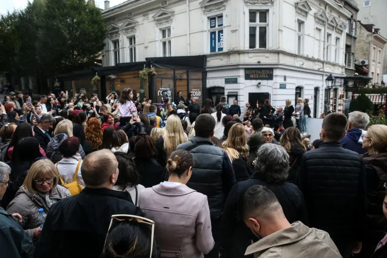 Srbija i Crna Gora oplakuju kralja narodne glazbe: Građani u suzama pjevali njegove hitove