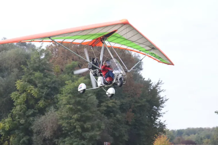 Sunčana nedjelja izmamila Međimurce van: Neki biciklom, pje&scaron;ke ili brodom, a neki - zmajem