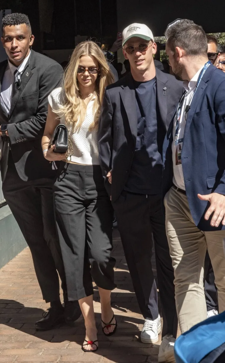 Djevojka Danija Olma završila na naslovnici: 'Ležala sam potpuno gola sedam sati'