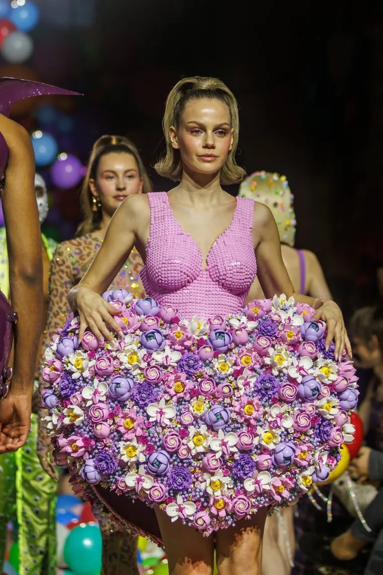 Djevojka Danija Olma završila na naslovnici: 'Ležala sam potpuno gola sedam sati'