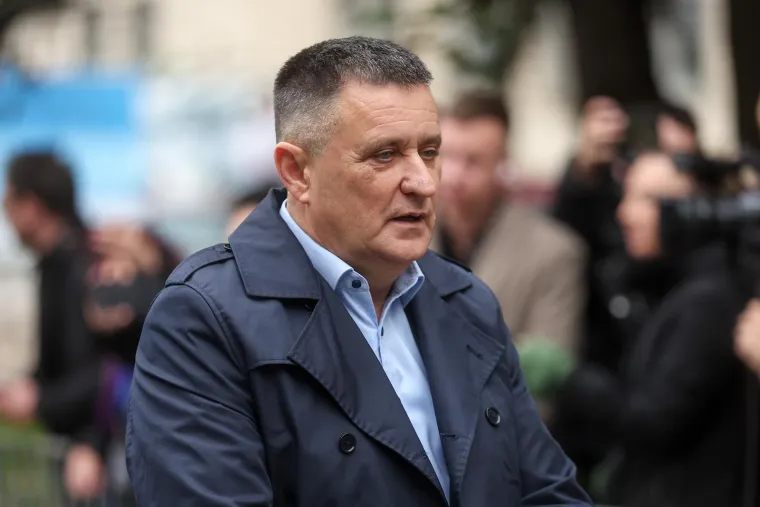 Tko je sve stigao na komemoraciju za Halida Be&scaron;lića? Brojne zvijezde tuguju za pjevačem