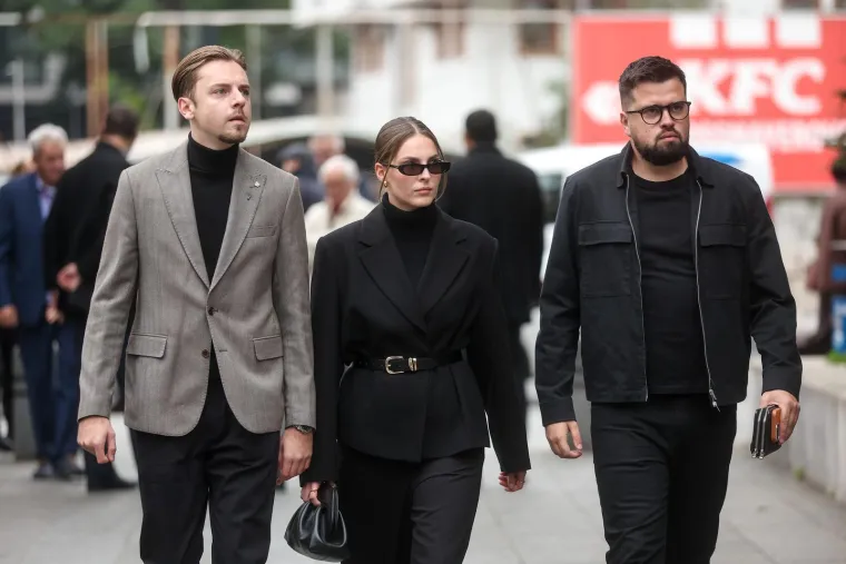 Tko je sve stigao na komemoraciju za Halida Be&scaron;lića? Brojne zvijezde tuguju za pjevačem