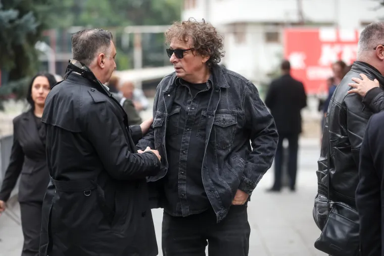 Tko je sve stigao na komemoraciju za Halida Be&scaron;lića? Brojne zvijezde tuguju za pjevačem