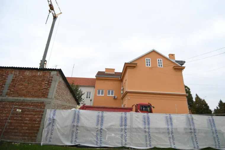 Ovo je mjesto smrti u Bjelovaru: Policija istražuje kako je došlo do tragedije na gradilištu