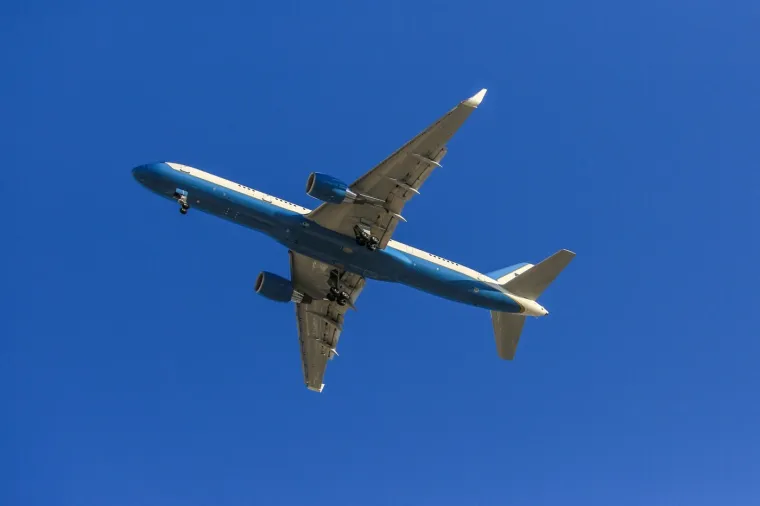 Moćni lovci pratili Trumpa u avionu, a onda je sjeo u 'Zvijer': 'Iranci su pretučeni i izubijani'