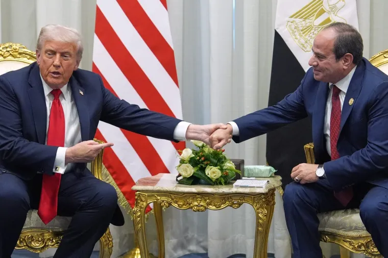 Moćni lovci pratili Trumpa u avionu, a onda je sjeo u 'Zvijer': 'Iranci su pretučeni i izubijani'