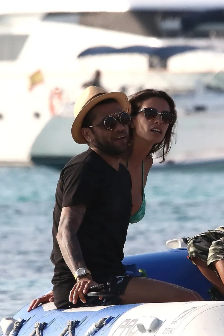 Supruga nogometne zvijezde preživjela skandal, osudu i usred kaosa dogodilo se čudo