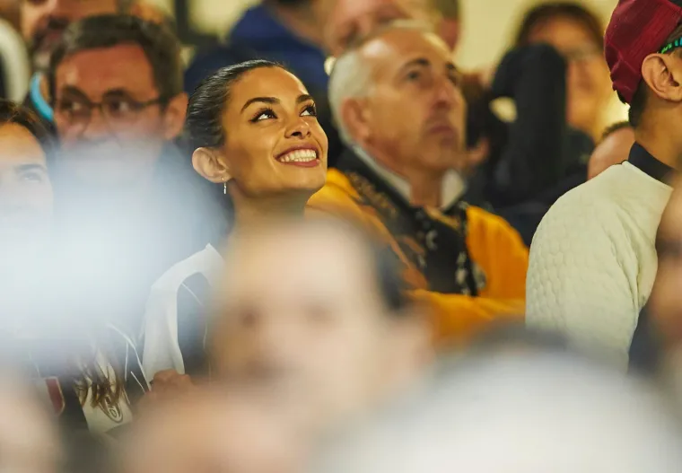 Supruga nogometne zvijezde preživjela skandal, osudu i usred kaosa dogodilo se čudo