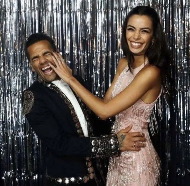 Supruga nogometne zvijezde preživjela skandal, osudu i usred kaosa dogodilo se čudo