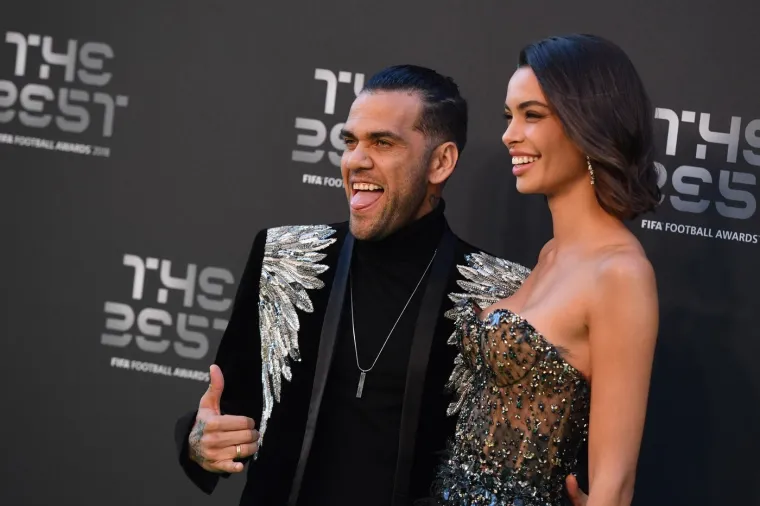 Supruga nogometne zvijezde preživjela skandal, osudu i usred kaosa dogodilo se čudo