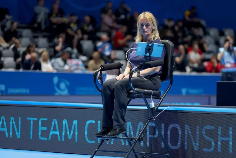 Svi u zadarskom ko&scaron;arka&scaron;kom hramu gledali su &scaron;to djevojke rade na stolu