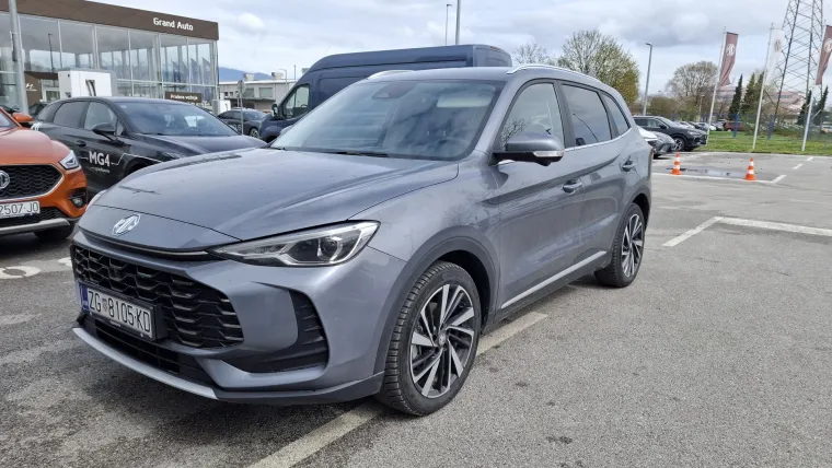 Kinez koji 'vuče' kao lud, a troši benzina na kapaljku: Vozili smo MG ZS Hybrid+