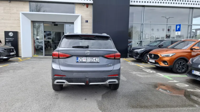 Kinez koji 'vuče' kao lud, a tro&scaron;i benzina na kapaljku: Vozili smo MG ZS Hybrid+