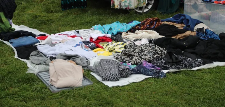 Slavna glumica doživjela financijski krah: Svoju odjeću prodaje za sitniš