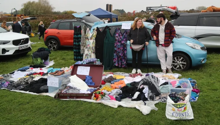 Slavna glumica doživjela financijski krah: Svoju odjeću prodaje za sitniš