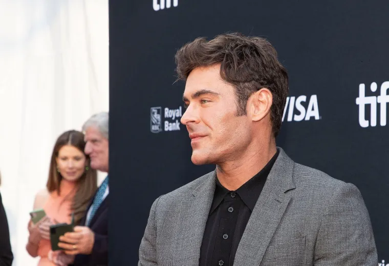 Zac Efron s godinama drastično promijenio svoj imidž: Jesu li svemu krive plastične operacije?