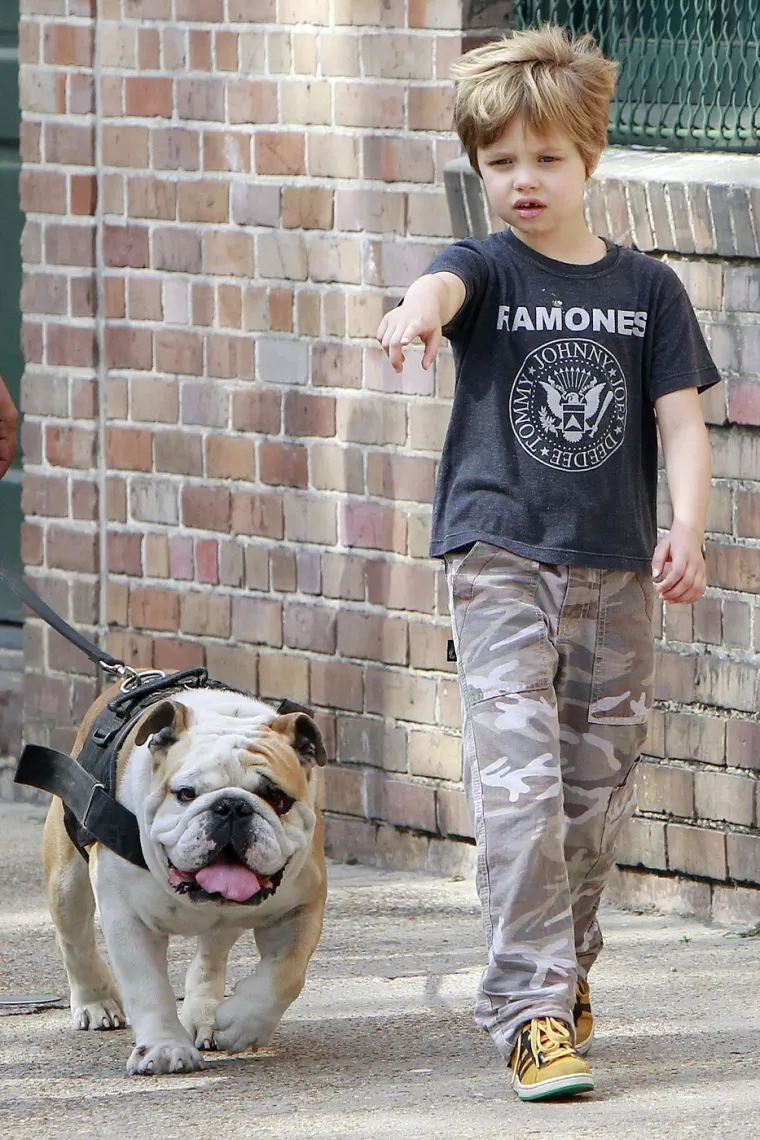 Biološka kći Brada i Angeline u potpunosti promijenila izgled: Rijetki bi je danas prepoznali