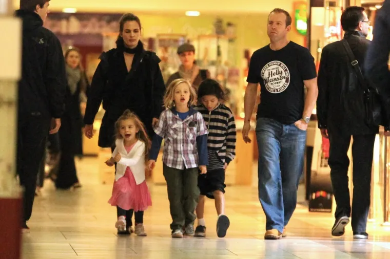 Biološka kći Brada i Angeline u potpunosti promijenila izgled: Rijetki bi je danas prepoznali