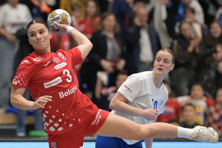 Rukometašice proslavile pobjedu s najmanjim i najslađim navijačima