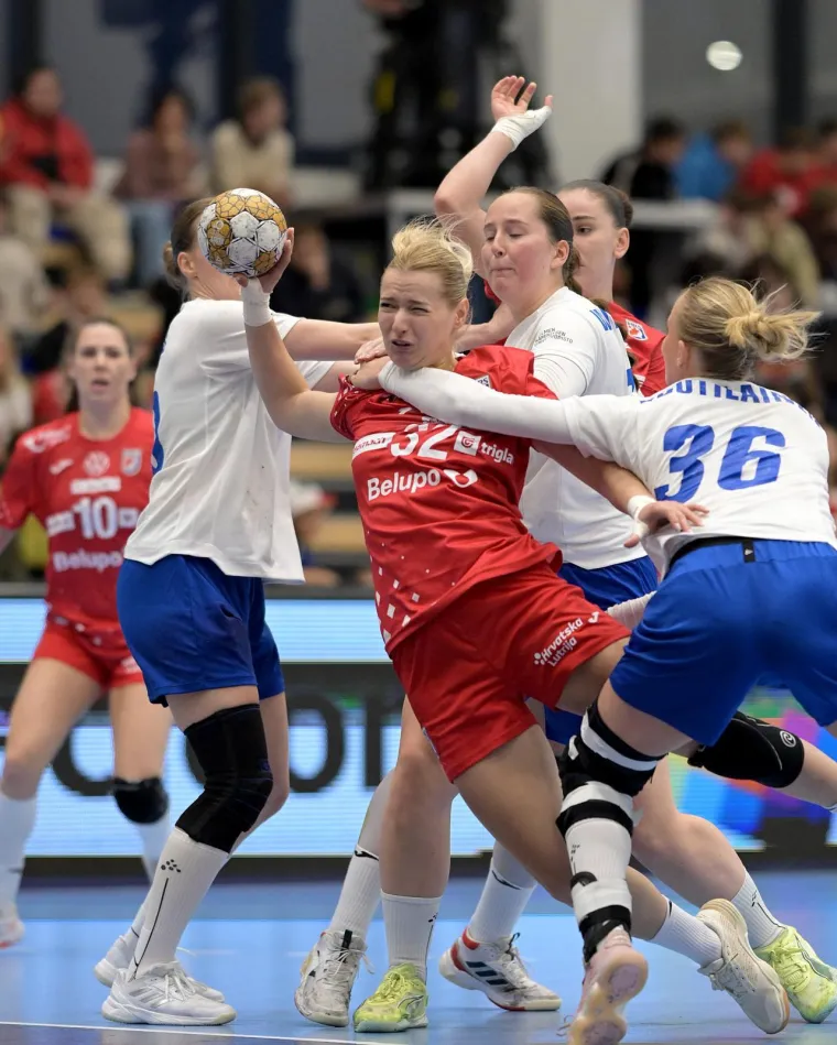 Rukometa&scaron;ice proslavile pobjedu s najmanjim i najslađim navijačima