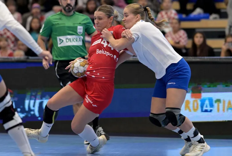 Rukometa&scaron;ice proslavile pobjedu s najmanjim i najslađim navijačima