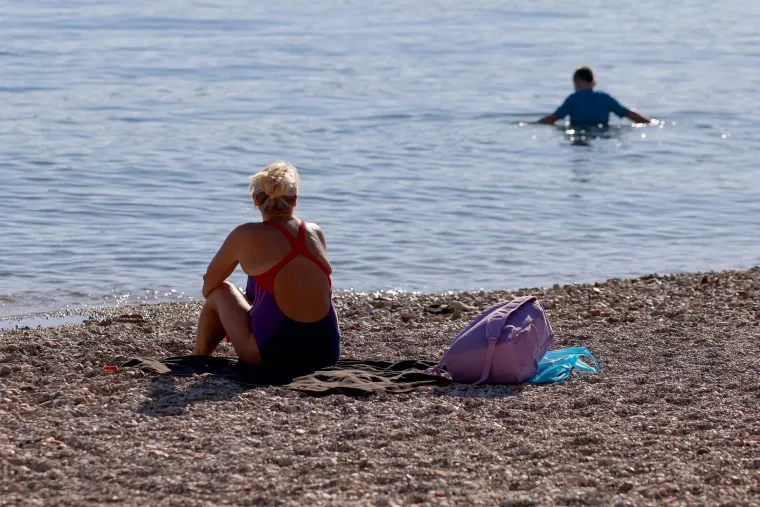 Plavu&scaron;a privukla poglede na zadarskoj plaži: Pogledajte atmosferu