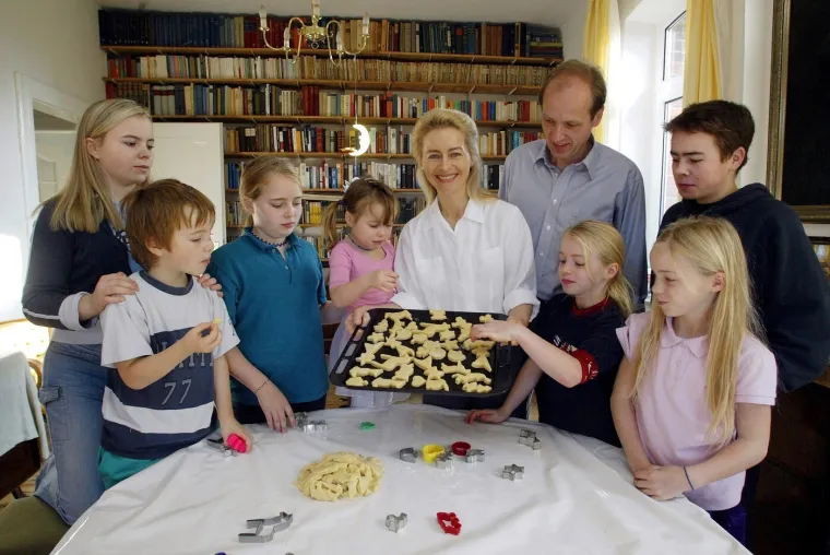 Politički krugovi nisu joj bili strani: Rijetki bi prepoznali Ursulu von der Leyen u mladosti