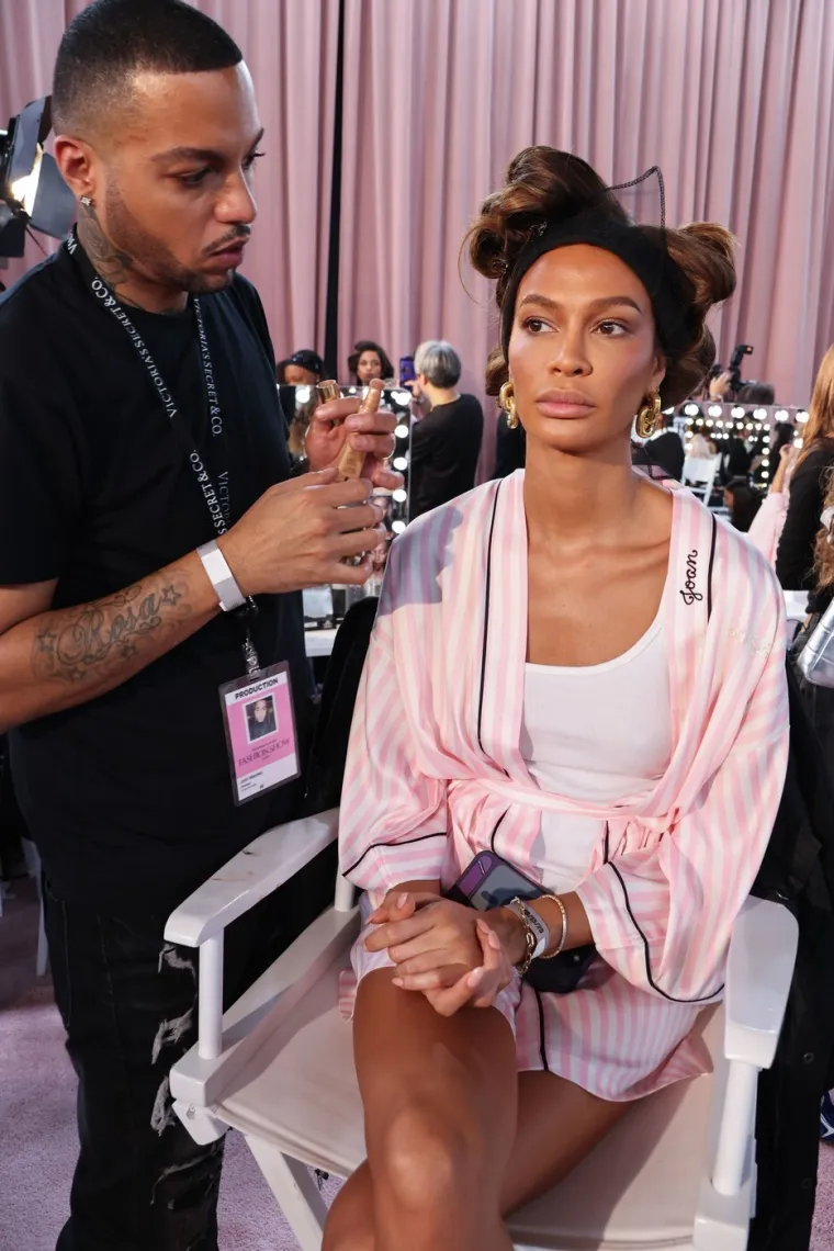 &Scaron;to se događa iza kulisa? Pogledajte kako Viktorijine anđelice izgledaju prije izlaska na pistu