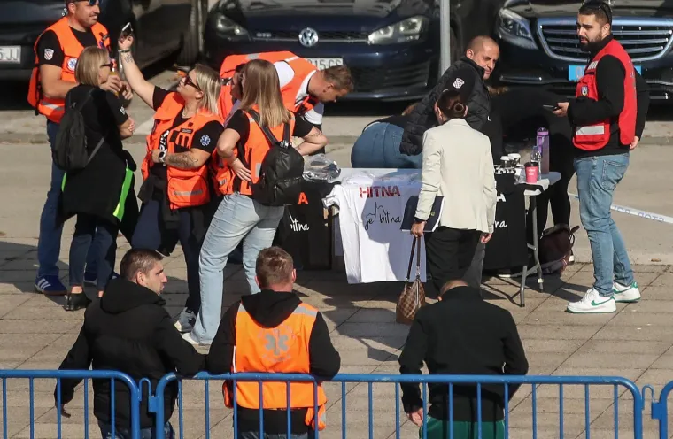 Od oporbe samo Most, Thompson na zvučnicima i pozdrav s ministricom: Ovako izgleda veliki prosvjed hitnjaka