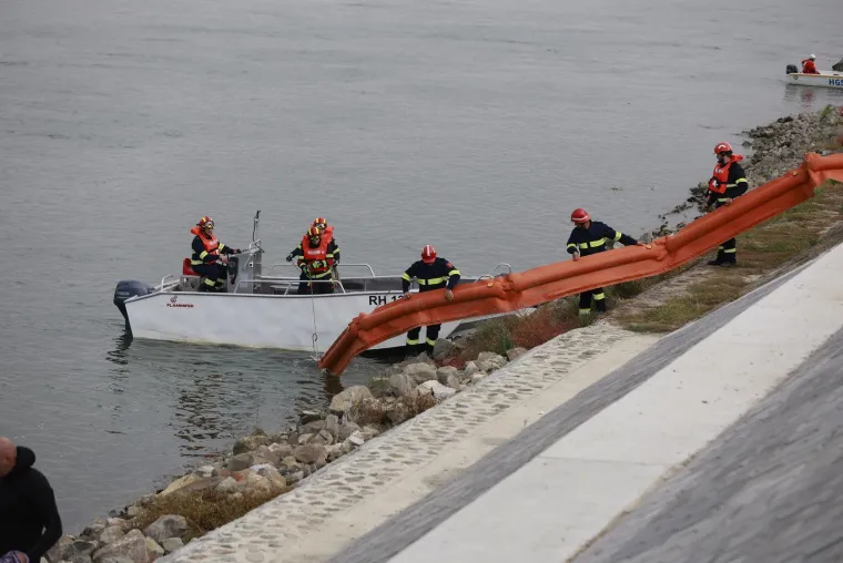 Dramatični prizori spašavanja na istoku Hrvatske: Požar na brodu, dim i panika