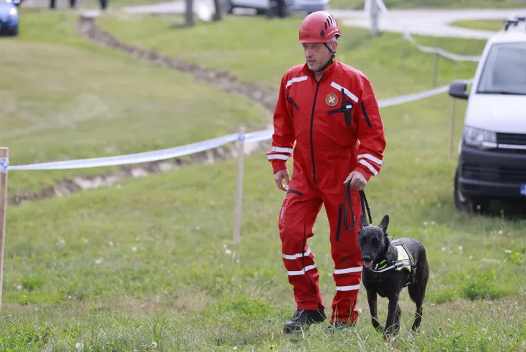 Dramatični prizori spa&scaron;avanja na istoku Hrvatske: Požar na brodu, dim i panika