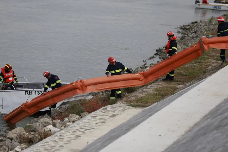 Dramatični prizori spa&scaron;avanja na istoku Hrvatske: Požar na brodu, dim i panika