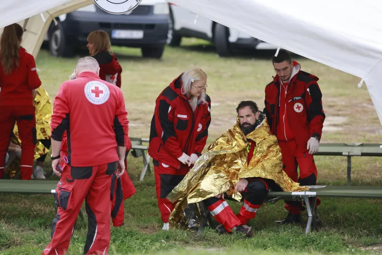 Dramatični prizori spa&scaron;avanja na istoku Hrvatske: Požar na brodu, dim i panika