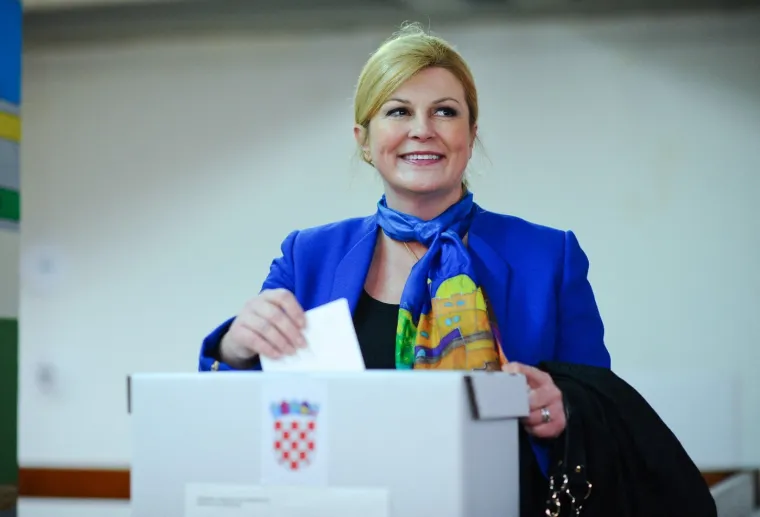 Od odijela do haljina: Ovo su najupečatljivija modna izdanja Kolinde Grabar-Kitarović