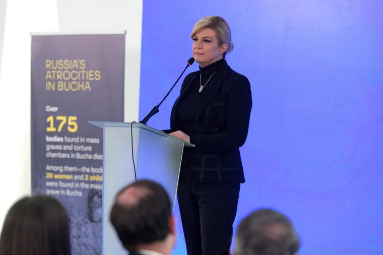 Od odijela do haljina: Ovo su najupečatljivija modna izdanja Kolinde Grabar-Kitarović