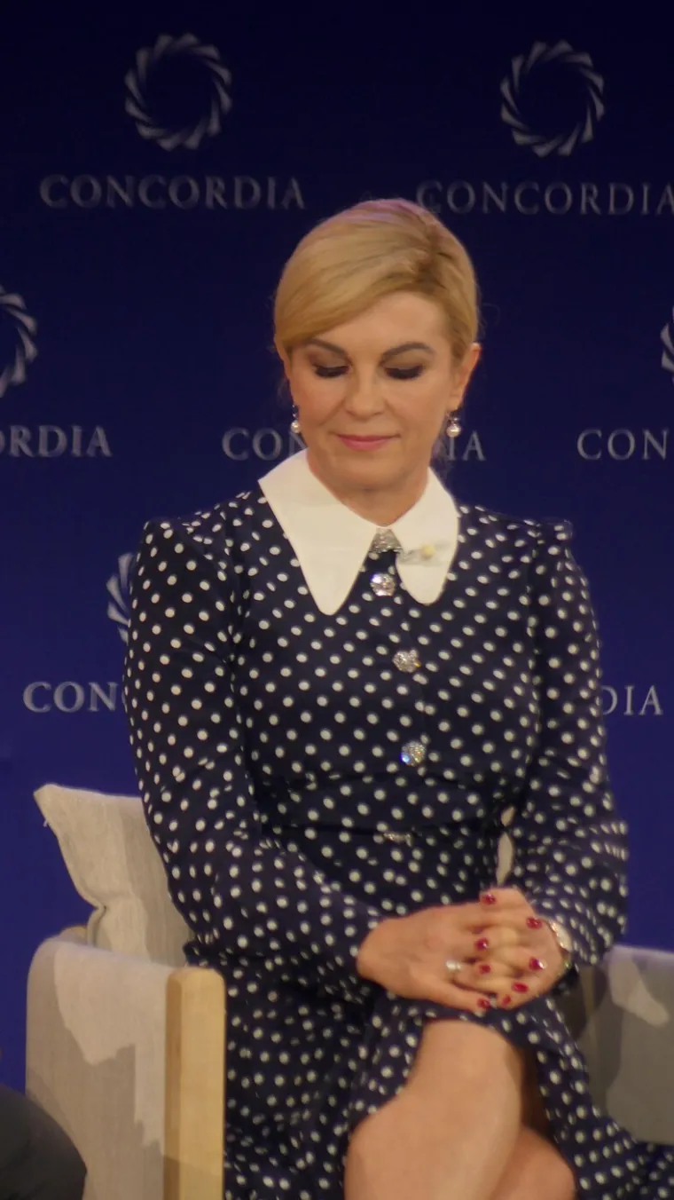 Od odijela do haljina: Ovo su najupečatljivija modna izdanja Kolinde Grabar-Kitarović