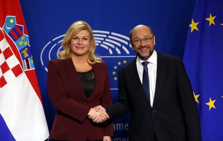 Od odijela do haljina: Ovo su najupečatljivija modna izdanja Kolinde Grabar-Kitarović