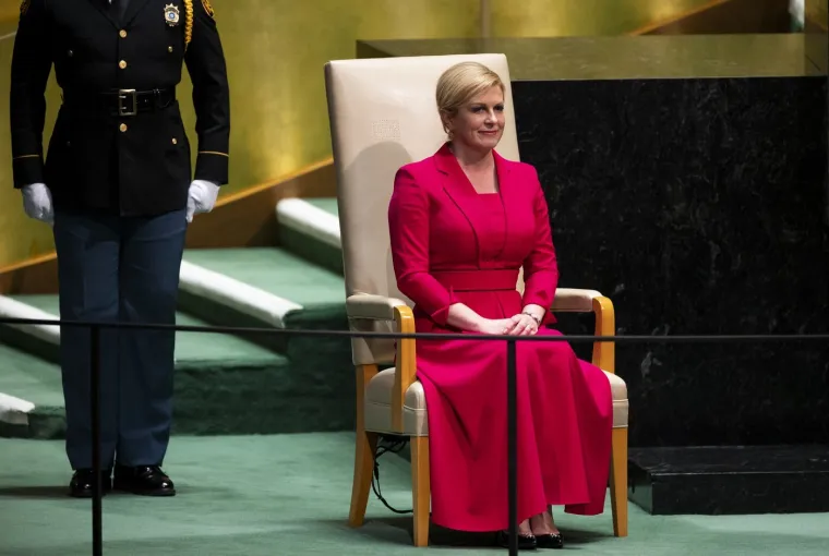 Od odijela do haljina: Ovo su najupečatljivija modna izdanja Kolinde Grabar-Kitarović