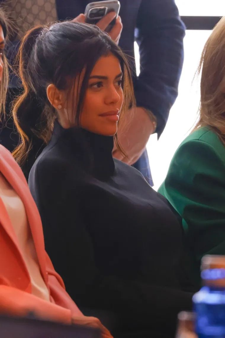 Je li UFC prvak varao jednu od najljepših žena svijeta? Otkrio ga jedan detalj