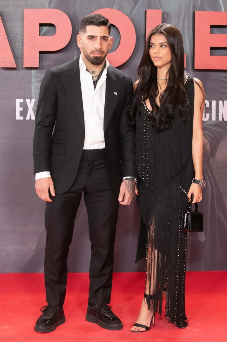 Je li UFC prvak varao jednu od najljep&scaron;ih žena svijeta? Otkrio ga jedan detalj