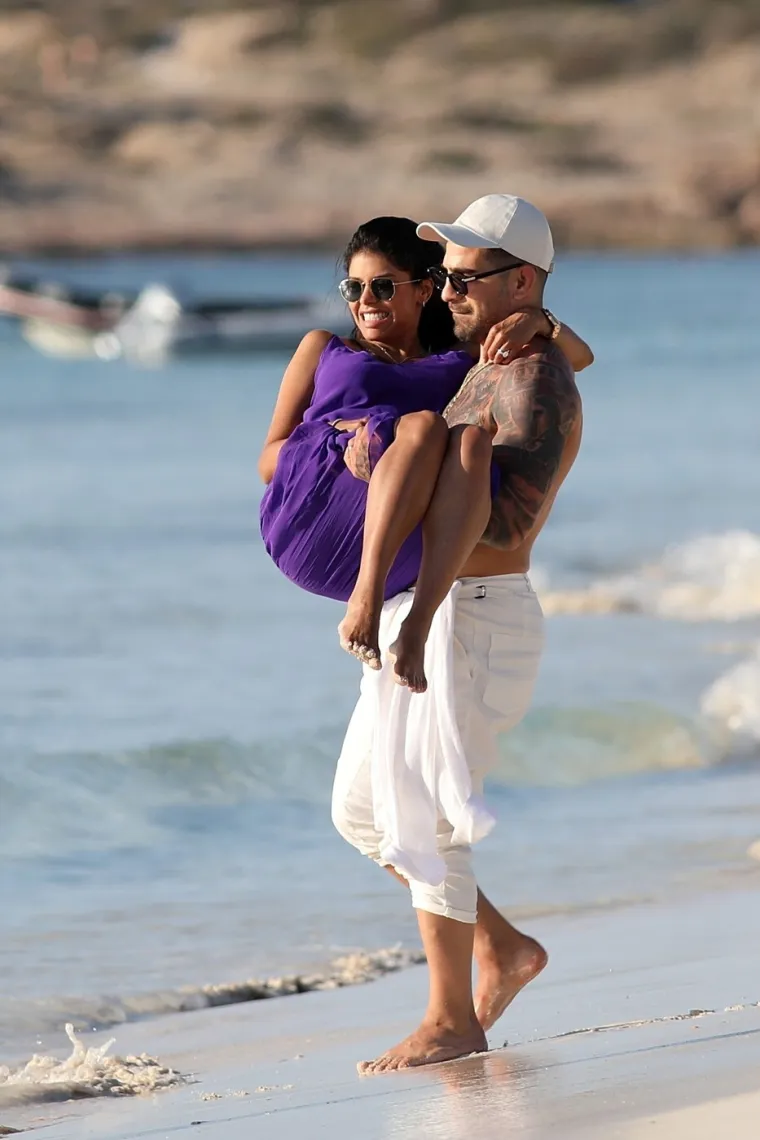 Je li UFC prvak varao jednu od najljep&scaron;ih žena svijeta? Otkrio ga jedan detalj