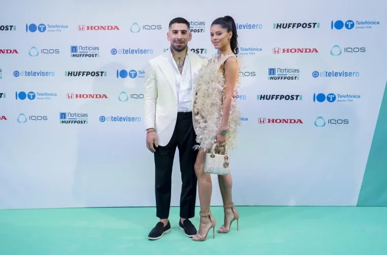 Je li UFC prvak varao jednu od najljep&scaron;ih žena svijeta? Otkrio ga jedan detalj